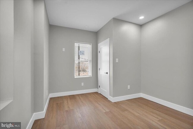 Building Photo - 1013 S 51st St