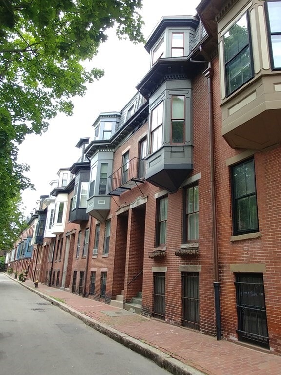 Building Photo - 23 Dartmouth St