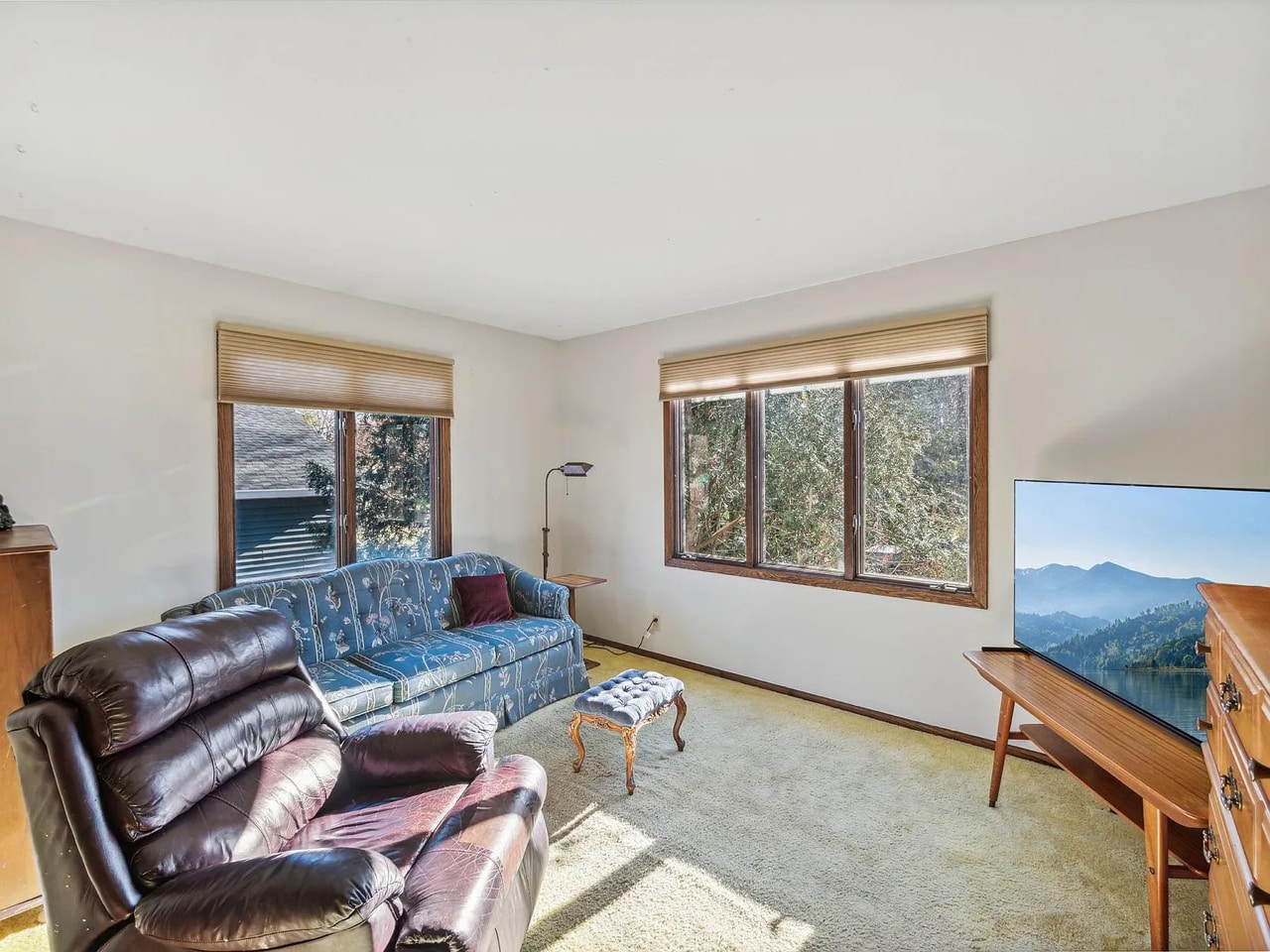 Building Photo - 1803 Chestnut Dr