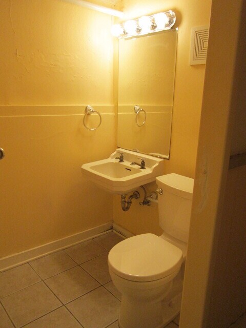 Building Photo - 1828 Platt St