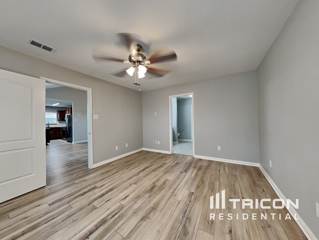 Building Photo - 2111 Juniper Dr