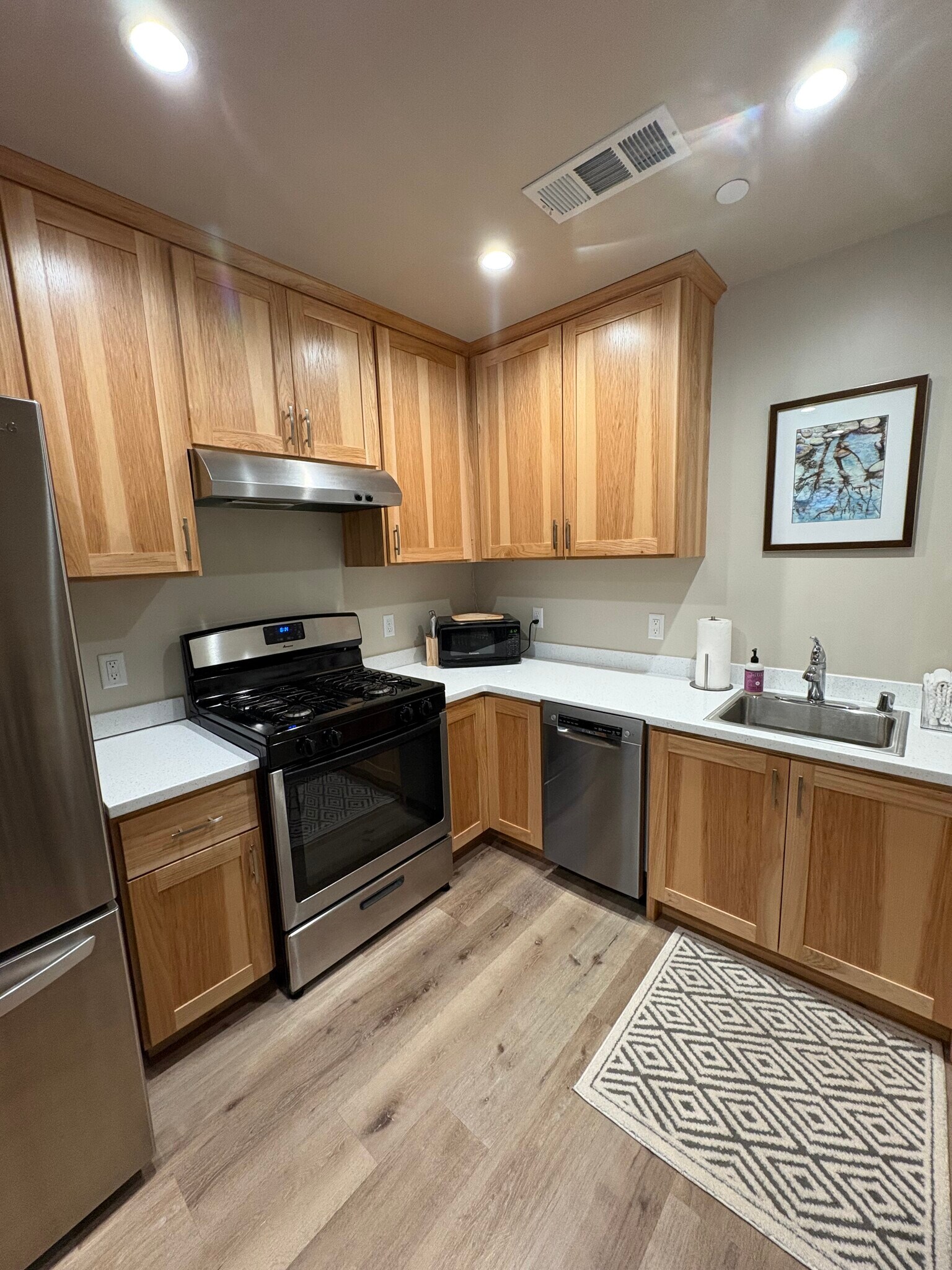 Building Photo - 2805 Harrison Ave