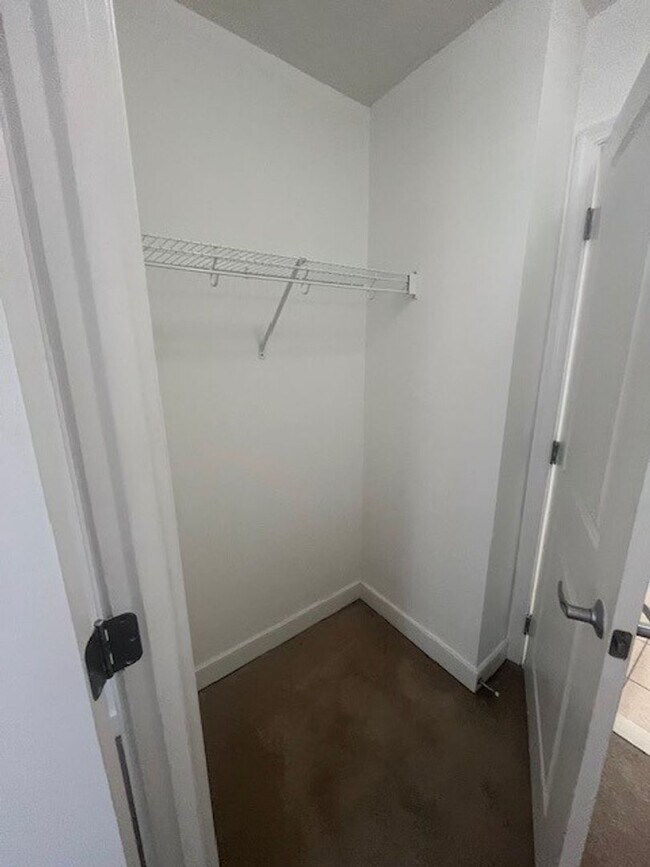 Building Photo - Luxury Condo in National Harbor