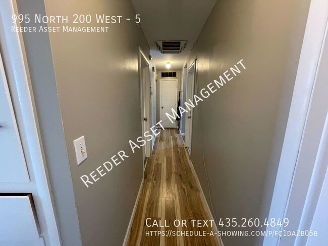 Building Photo - 995 N 200 W
