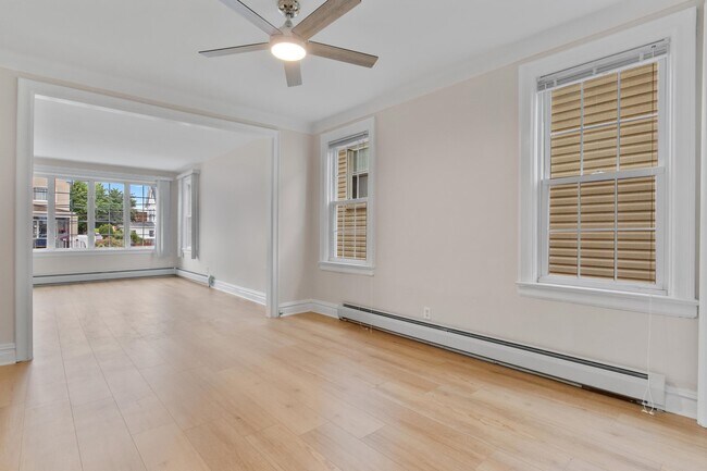 Building Photo - 120 W 45th St