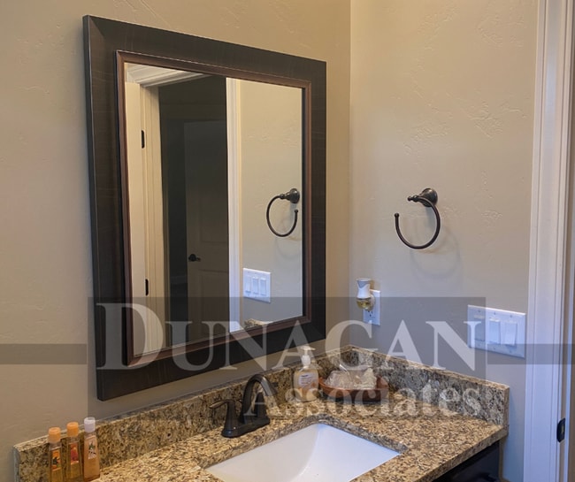 Building Photo - 3 Bedroom, 2 Bath - Partially Furnished!!!