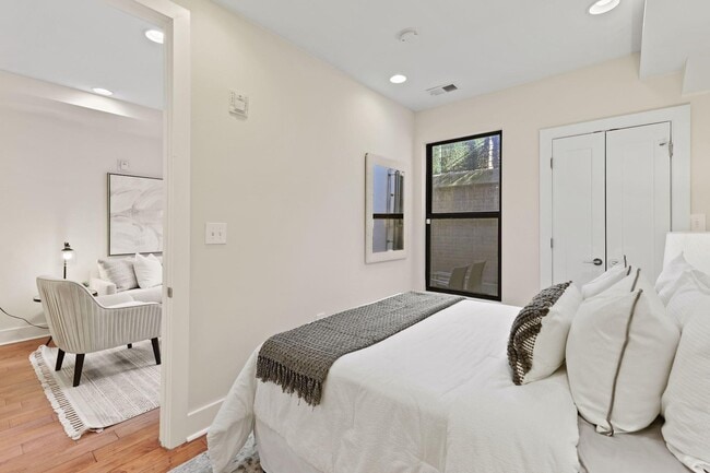 Building Photo - 2140 Wisconsin Ave NW