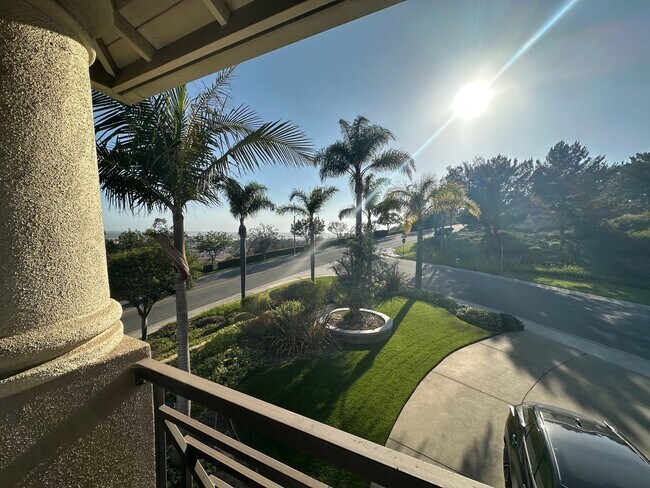 Building Photo - Exquisite Vina Del Mar home in Spanish Hills