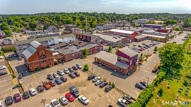 Building Photo - 131 Beach Rd