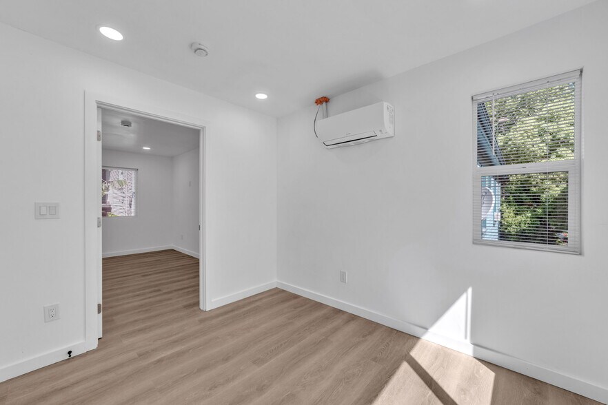 Building Photo - 1226 E St