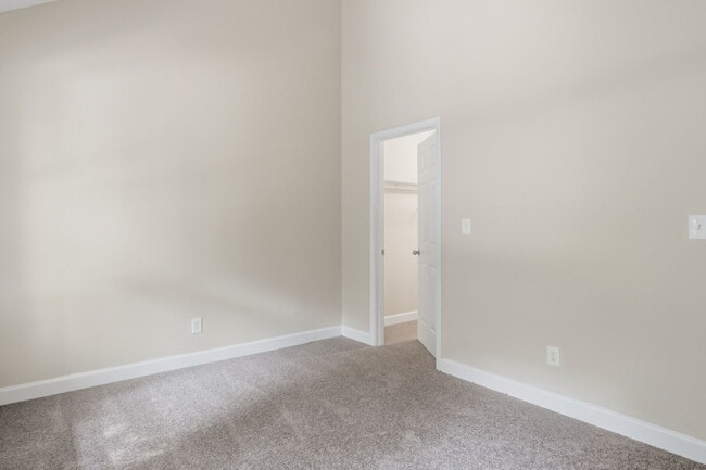 Building Photo - 2753 Allyn Dr NW