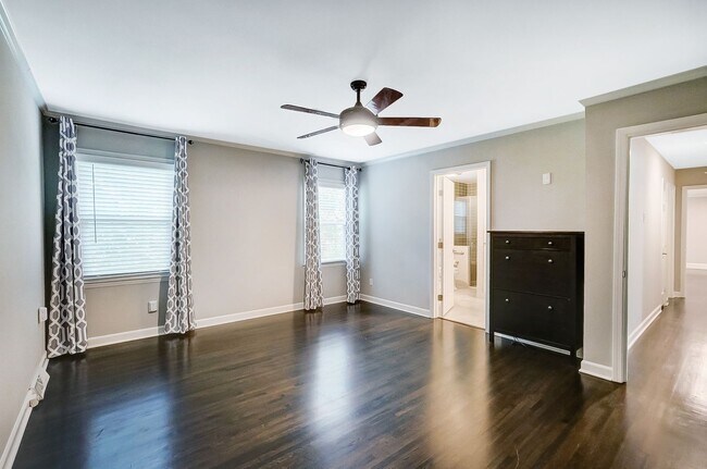 Building Photo - Fully Remodeled Ranch Style Home In South Park! (Landscaping Included)