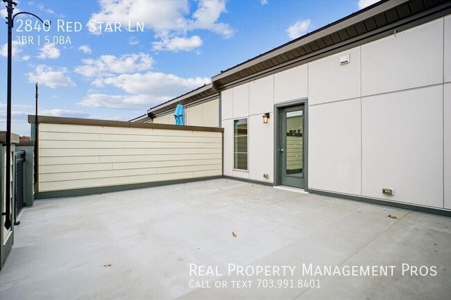 Building Photo - 2840 Red Star Ln