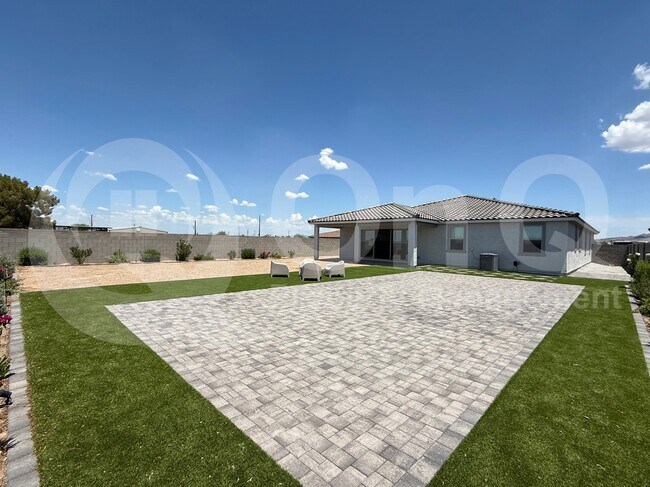 Building Photo - 9320 S 30th Ln