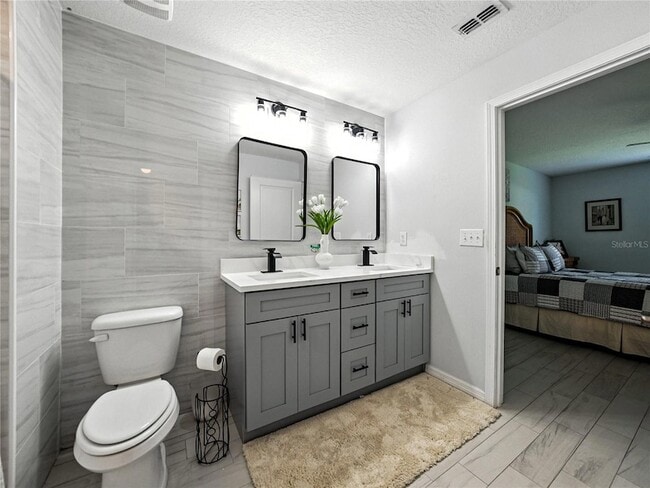 Building Photo - 149 Cascade Bend Dr