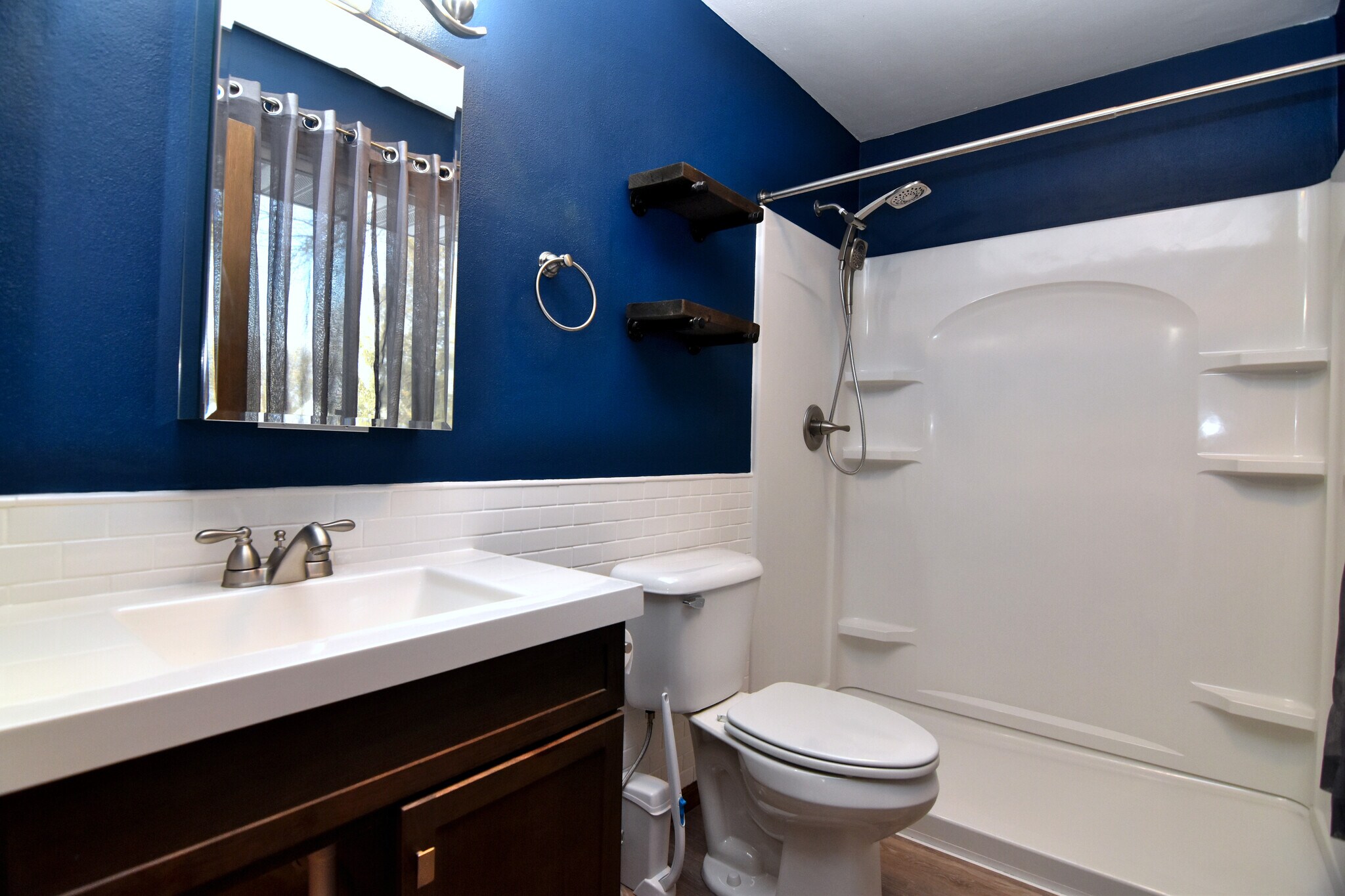 Primary suite - 3540 N Gillett St