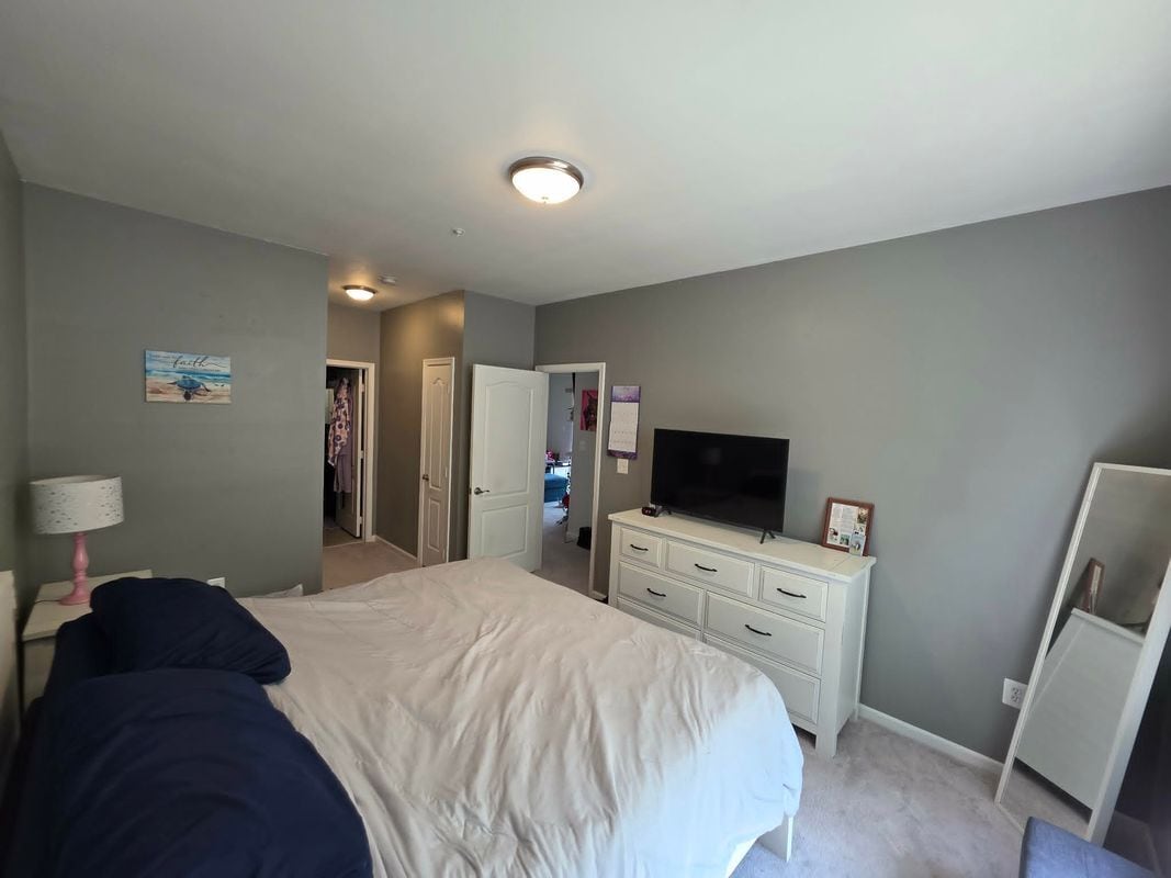 Building Photo - 43300 Marymount Terrace