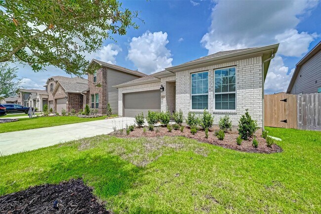 Building Photo - 8022 Pinebrook Arbor Ct