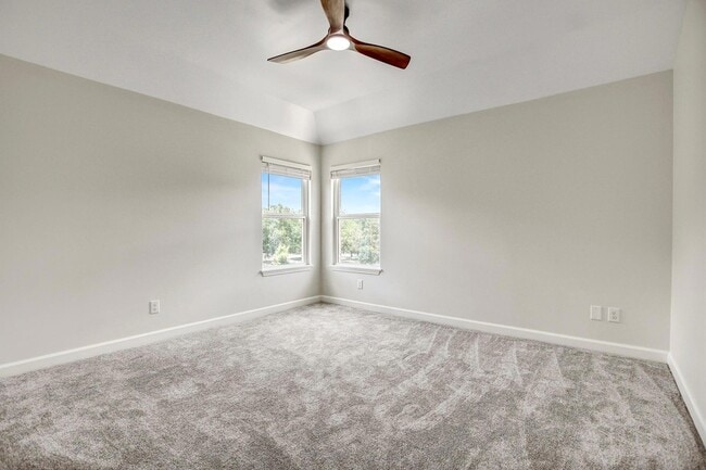 Building Photo - 309 Camperdown Elm Dr