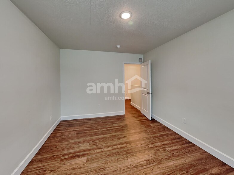 Building Photo - 1348 White St