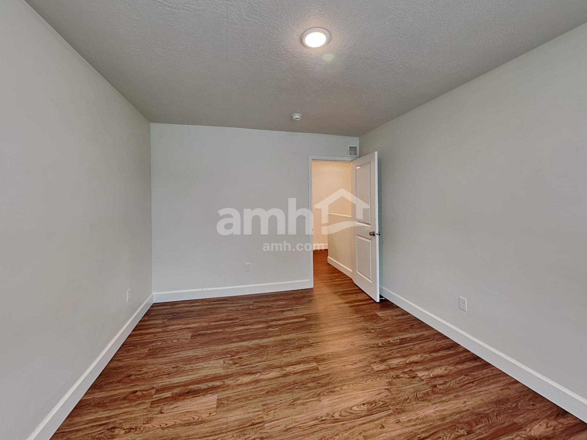 Building Photo - 1348 White St