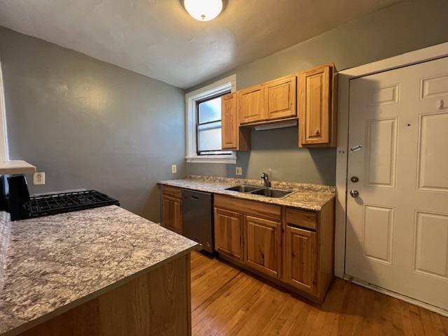Building Photo - 2 bedroom in Chicago IL 60660
