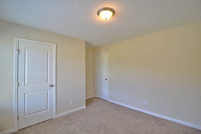 Building Photo - 260 Whippoorwill Wy NE