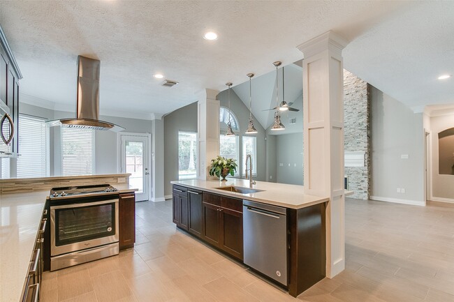 Building Photo - 5125 Carriage Bend Dr