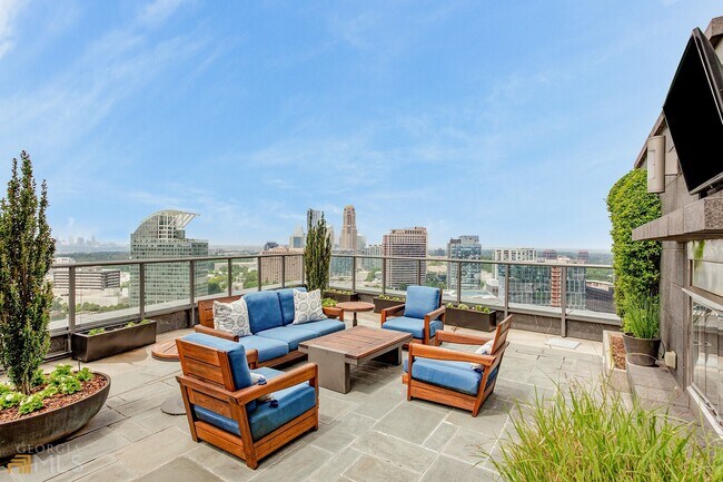 Building Photo - 3630 Peachtree Rd NE