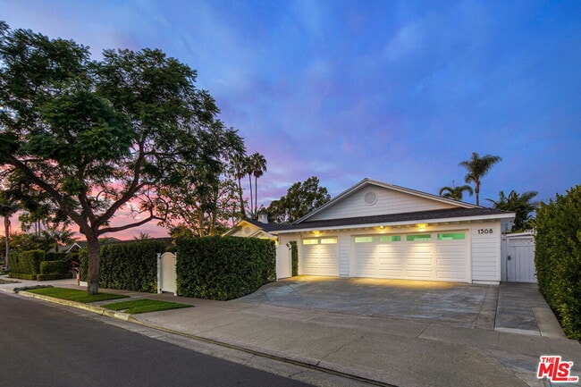 Building Photo - 1308 Mariners Dr