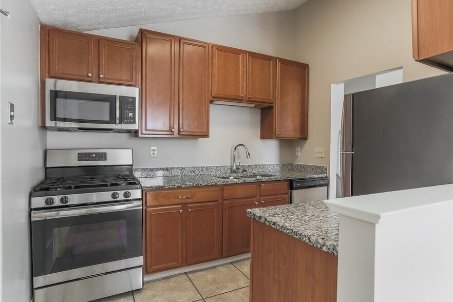 Building Photo - 5744 Morningstar Dr