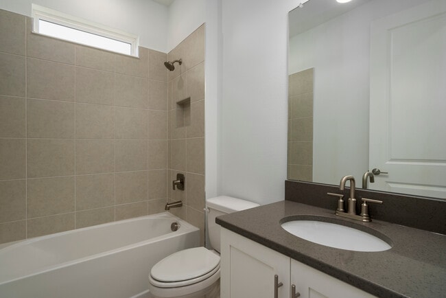 Building Photo - 318 Rafael Blvd NE