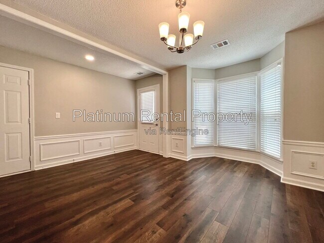 Building Photo - 2813 Priestcliff Dr SE