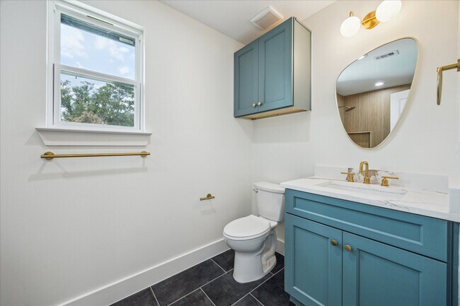 Building Photo - 20223 Laurel Lock Dr