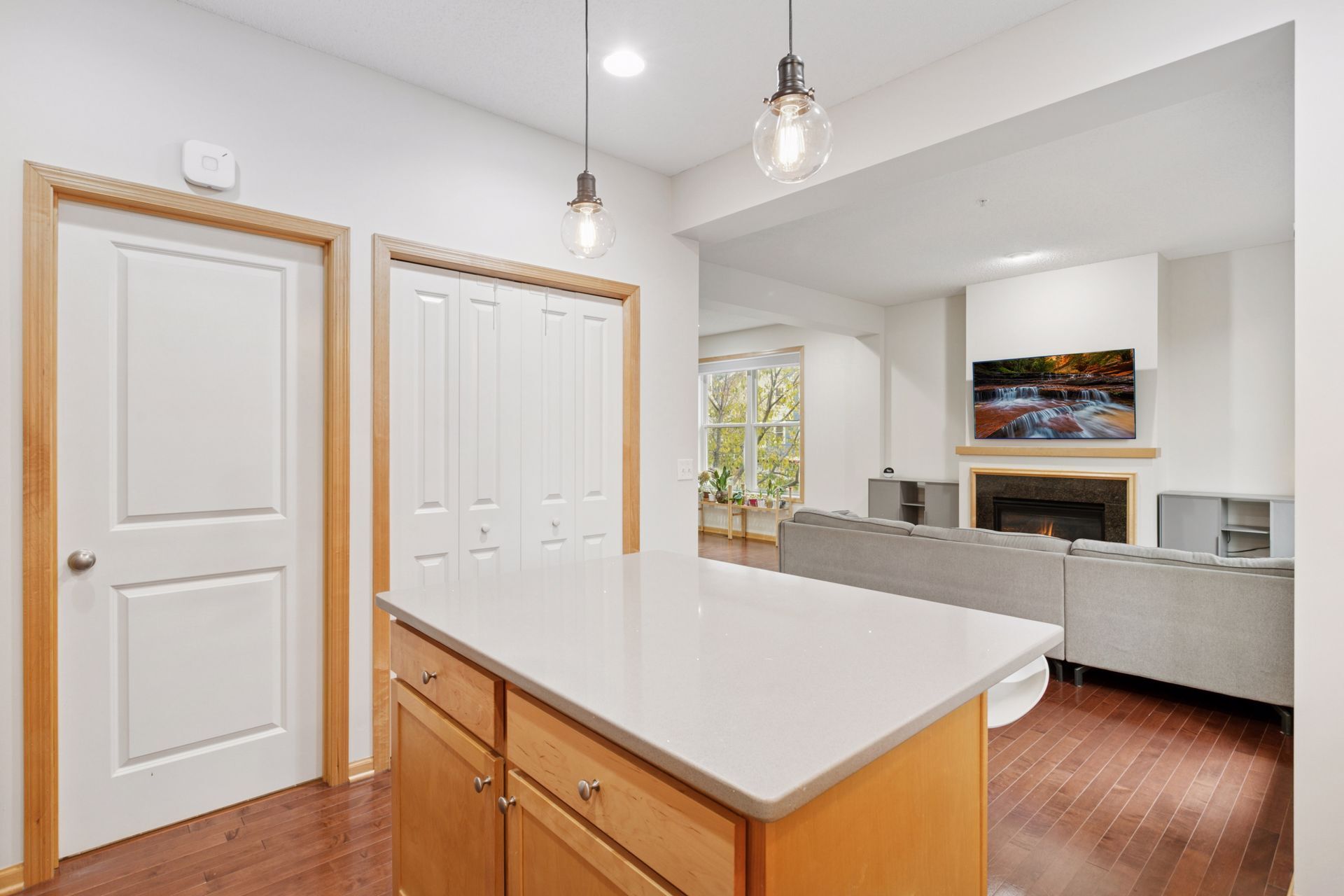 Building Photo - 10749 Falling Water Ln