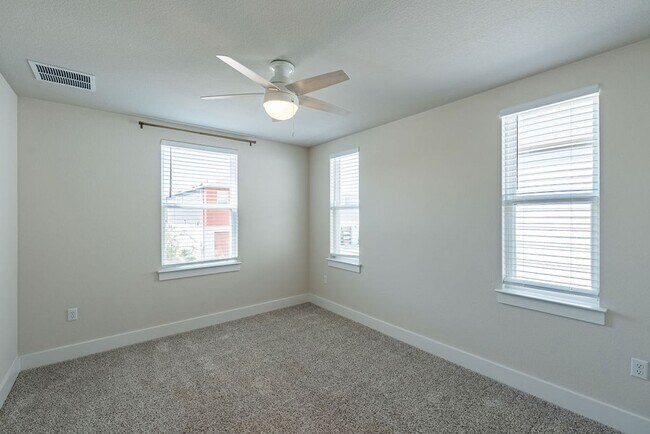 Building Photo - 7400 Travertine Spring Dr