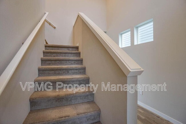 Building Photo - 8714 N 3rd Way