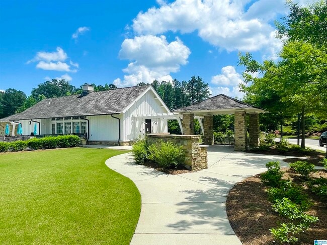 Building Photo - 3423 Sawyer Dr