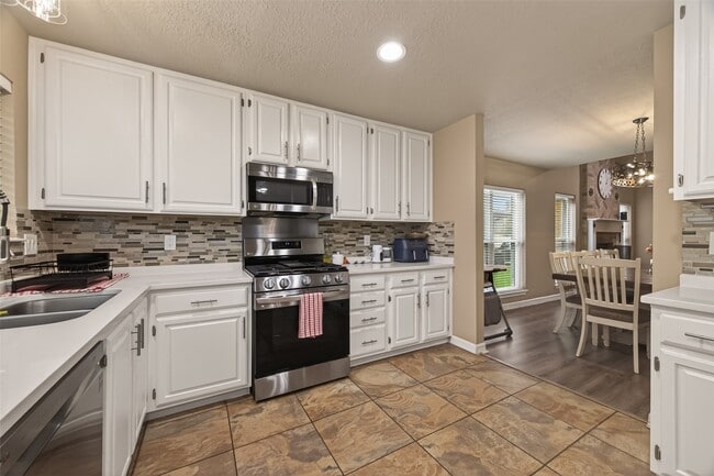 Building Photo - 12110 Essenbruk Dr