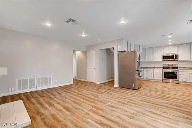 Building Photo - 446 Nettleton Cir