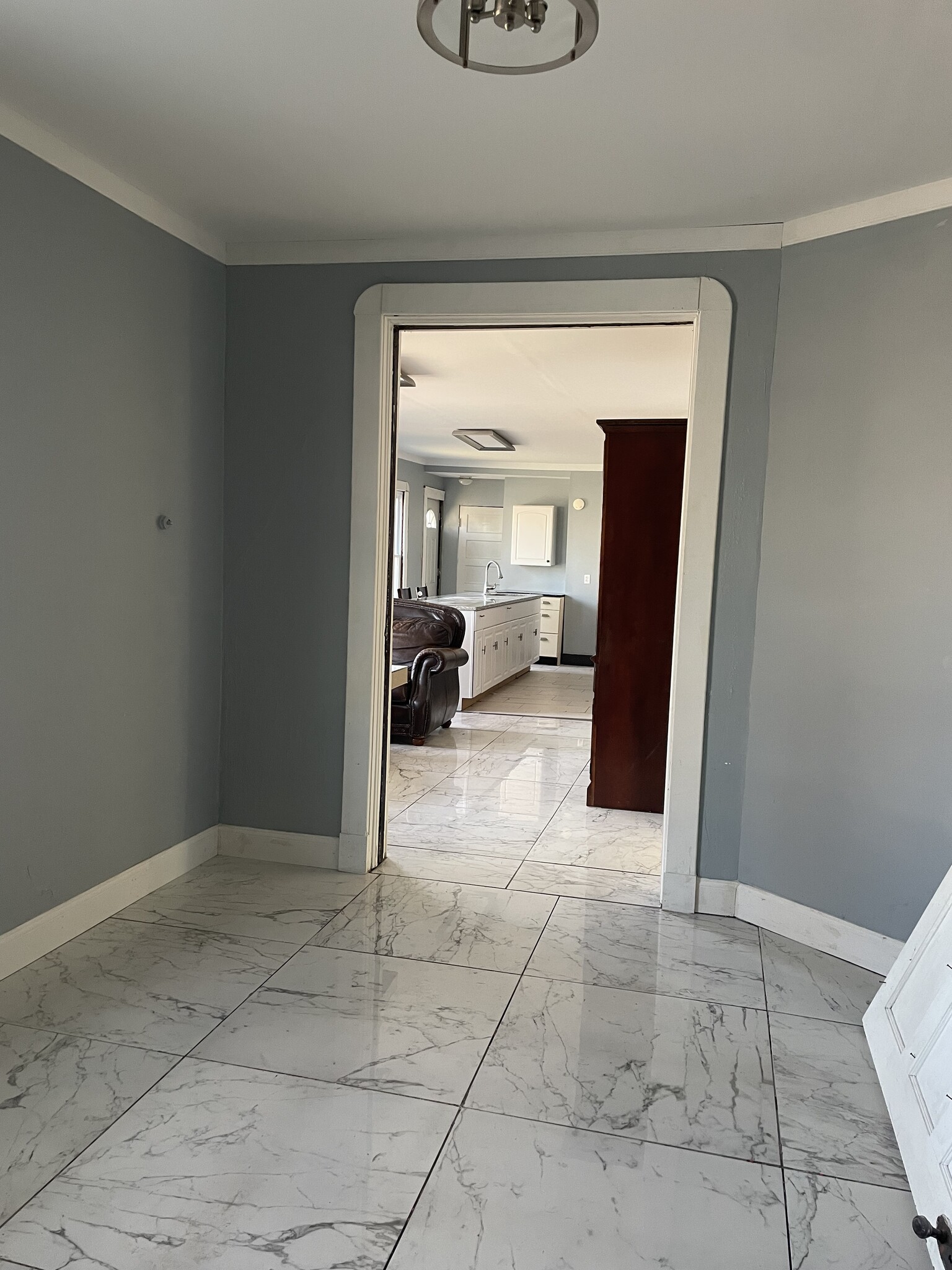 Building Photo - 301 Riverside Ave