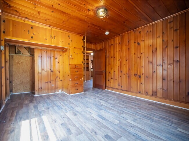 Building Photo - 503 Childs St