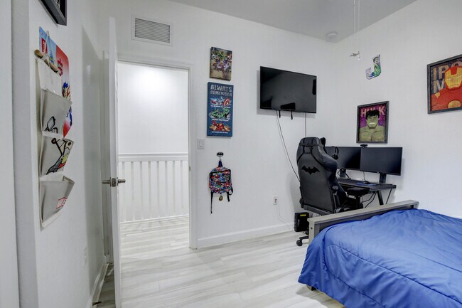 Building Photo - 15086 SW 115th St