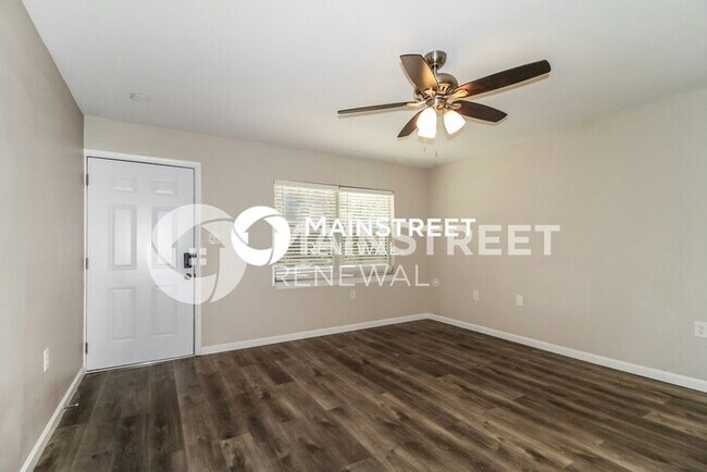Building Photo - 3 Bedroom Pet-Friendly Home in DELAND, FL ...