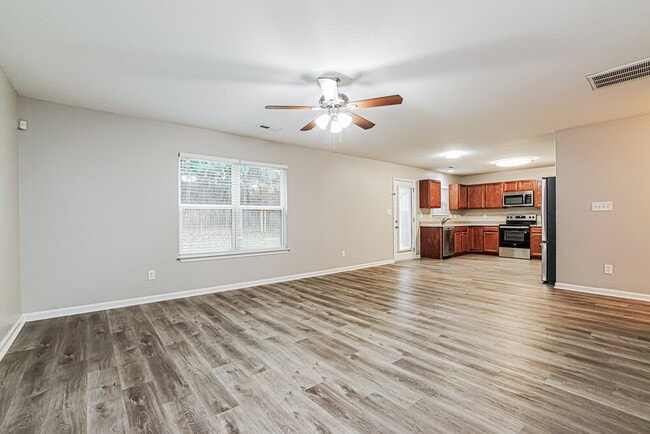 Building Photo - 442 Randolph Dr