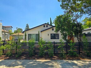 Building Photo - Newly Renovated 4BR Lamanda Park Units!