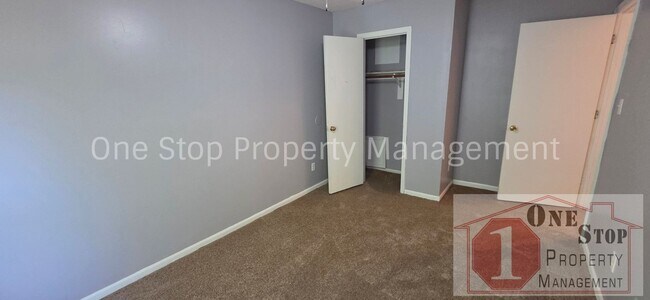 Building Photo - 508 E Kansas Ave