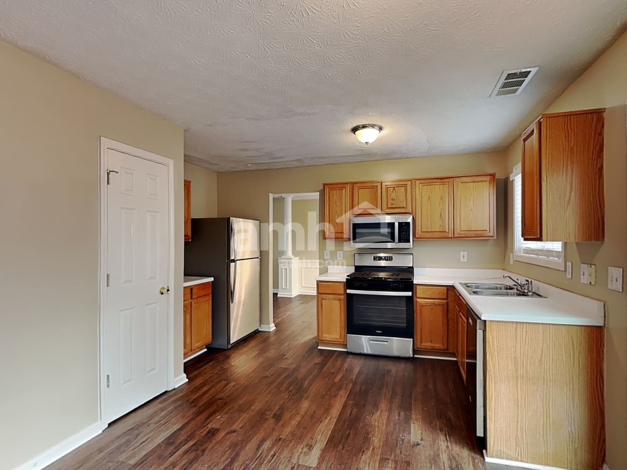 Building Photo - 1633 Sparrow Wood Ln SW