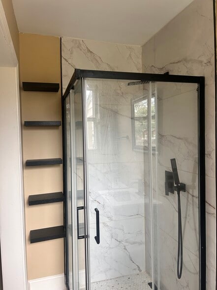 Building Photo - 1804 Foster Ave