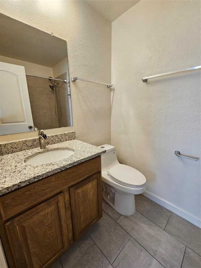 Building Photo - 8005 Creekmere Ln